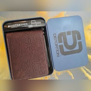 New Distortion textured Wallet men